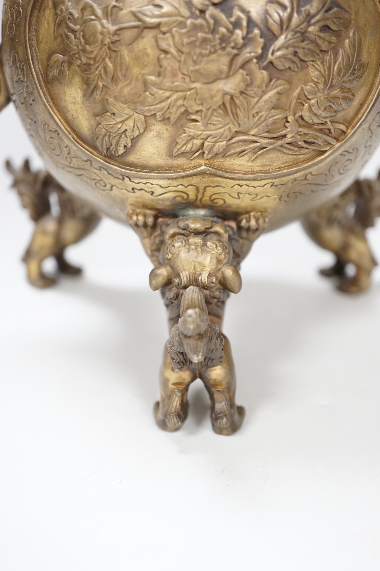 A Japanese bronze shi-shi footed censer and cover, 22cm high